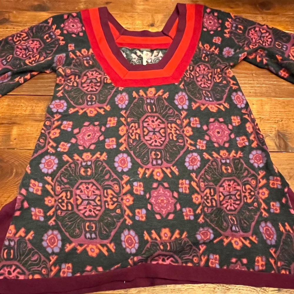 Gorgeous free people sweater tunic size large so soft!